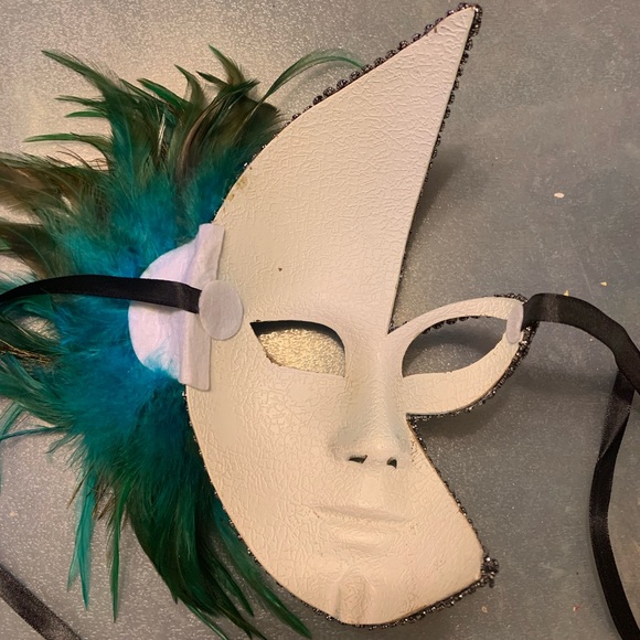 Masquerade Mask - Picture 5 of 5